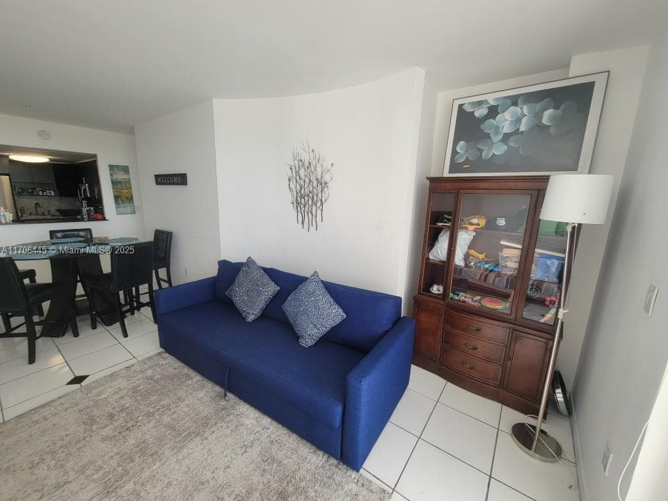 5601 Collins Ave # 9, Miami Beach FL 33140 — 14