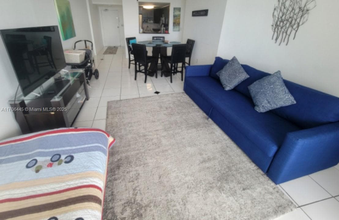 5601 Collins Ave # 9, Miami Beach FL 33140 — 11