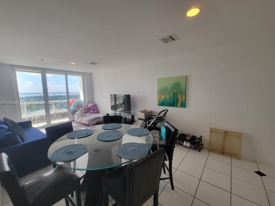 5601 Collins Ave # 9, Miami Beach FL 33140 — 35