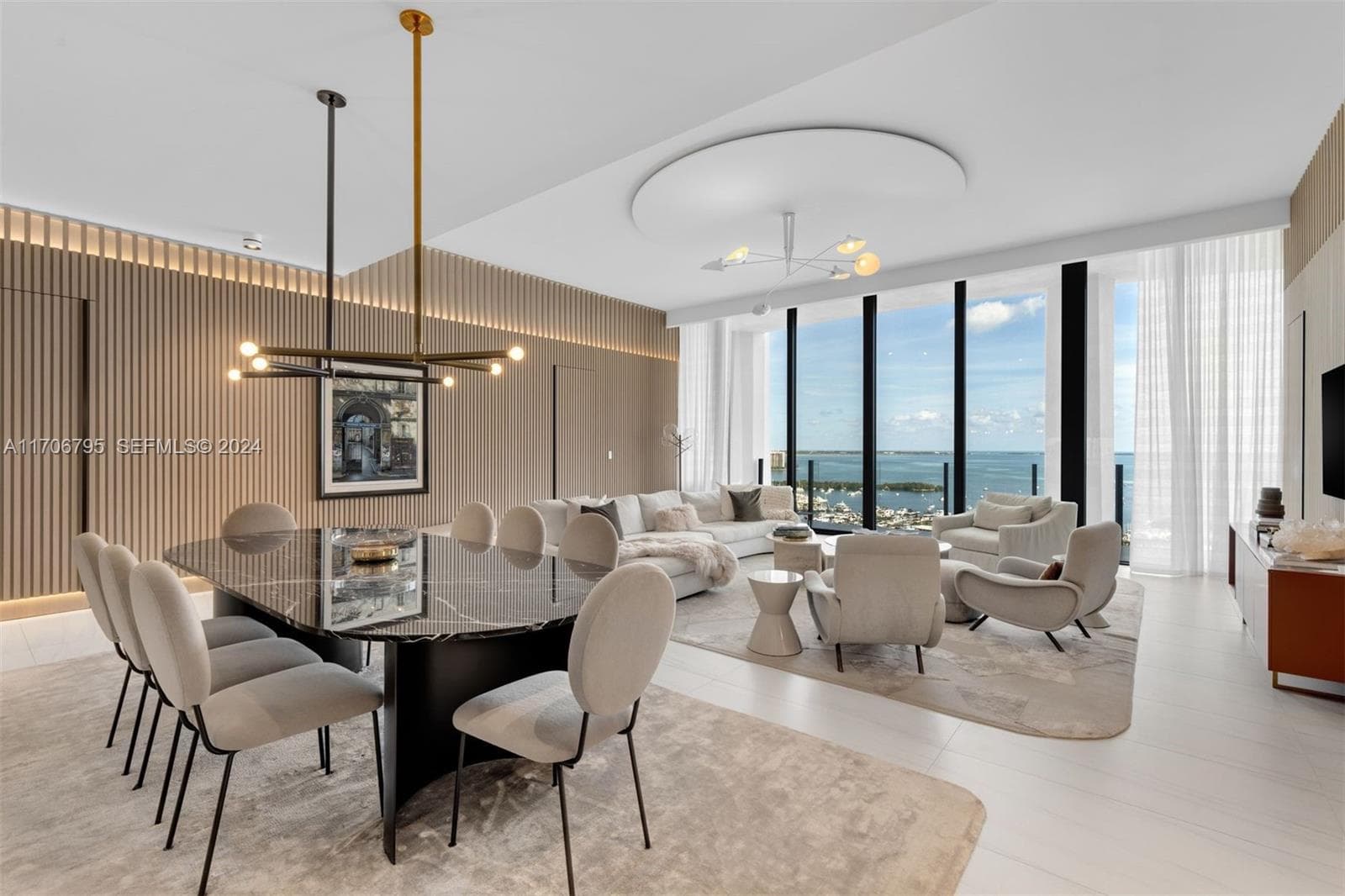 2811 S Bayshore Dr, Miami FL 33133 — 2