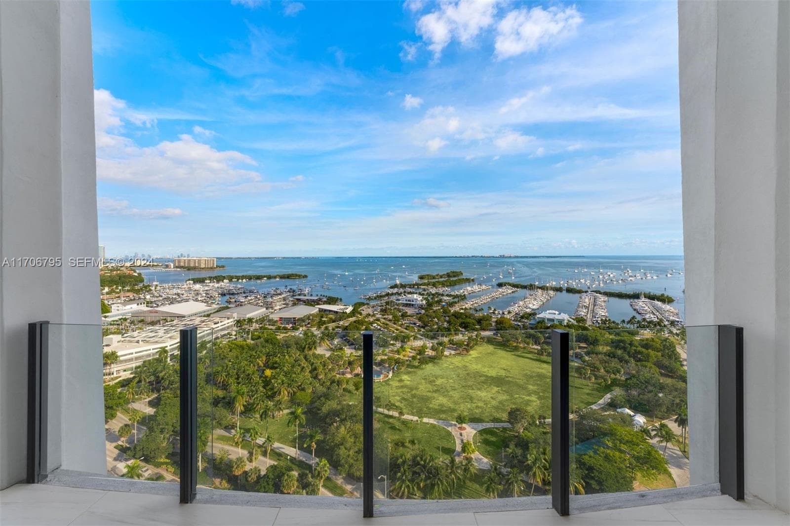 2811 S Bayshore Dr, Miami FL 33133 — 16