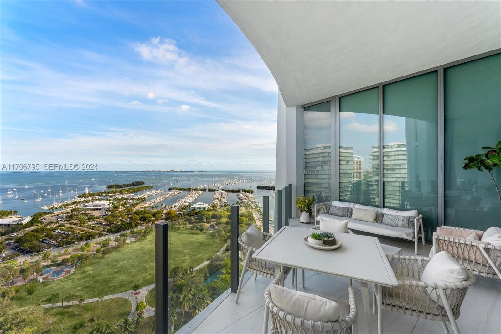 2811 S Bayshore Dr, Miami FL 33133 — 14