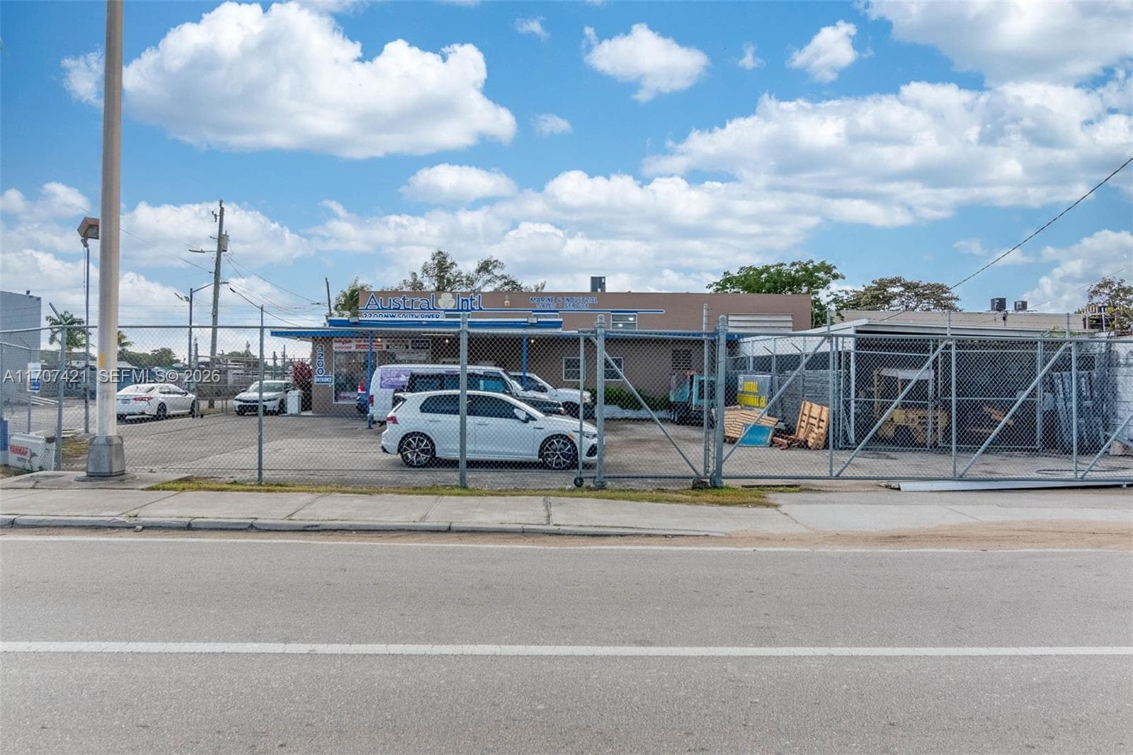 3200 NW South River Dr, Miami FL 33142 — 4