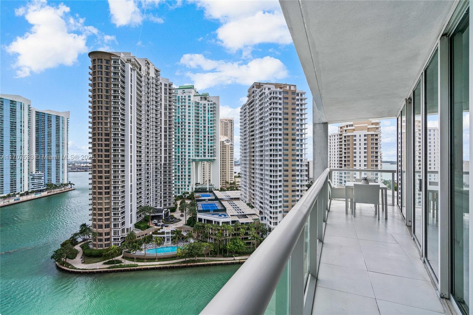 495 Brickell Ave # 1702, Miami FL 33131 — 2