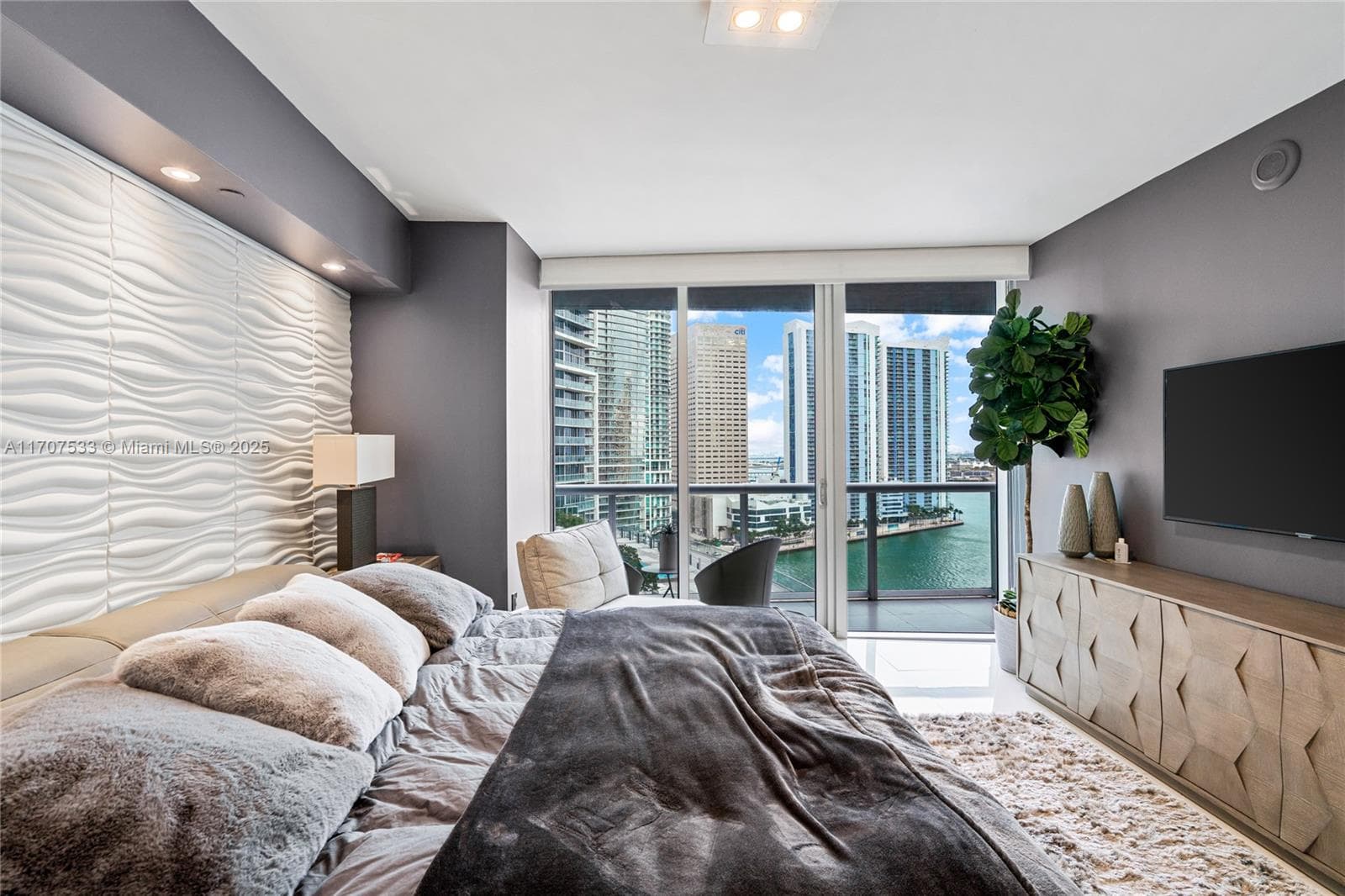 495 Brickell Ave # 1702, Miami FL 33131 — 24