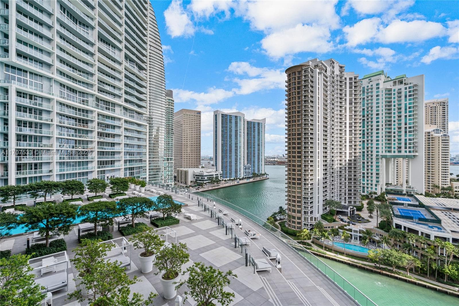 495 Brickell Ave # 1702, Miami FL 33131 — 49