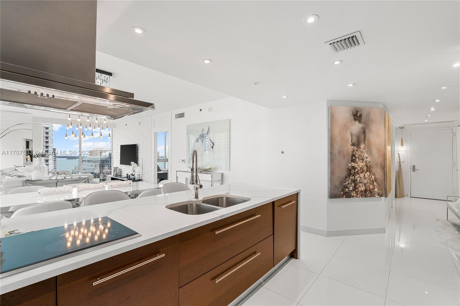 495 Brickell Ave # 1702, Miami FL 33131 — 15