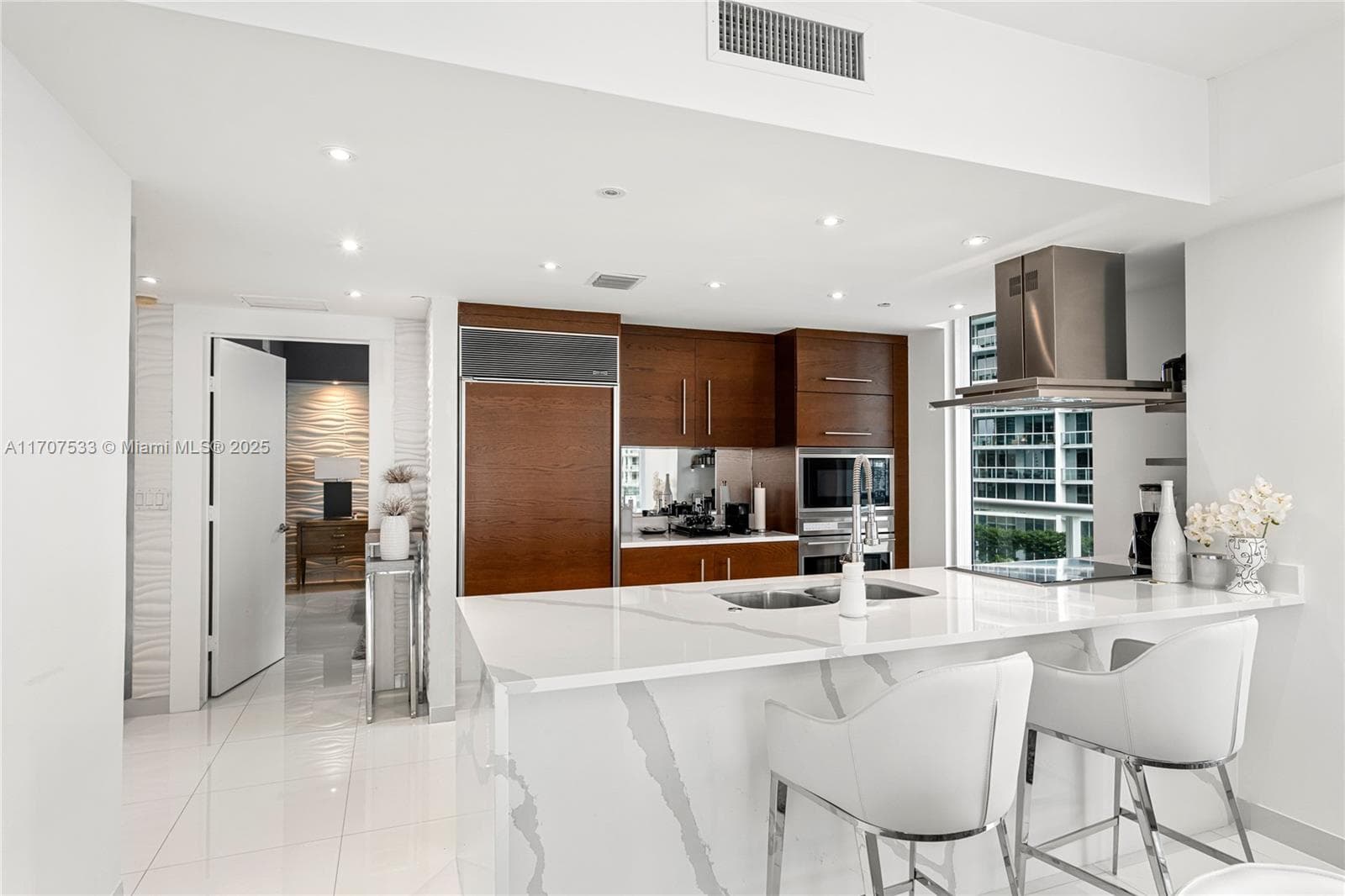 495 Brickell Ave # 1702, Miami FL 33131 — 19