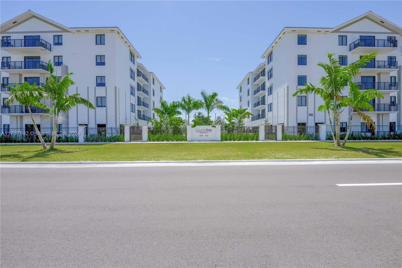1080 NE 215th St # 519, Unincorporated Dade County FL 33179 — 2