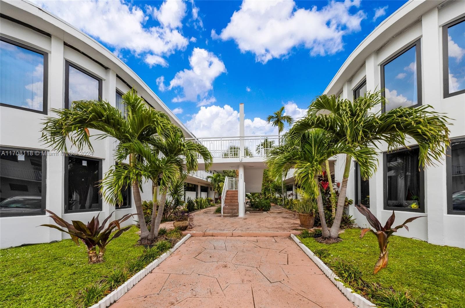 235 78th St, Miami Beach FL 33141 — 5