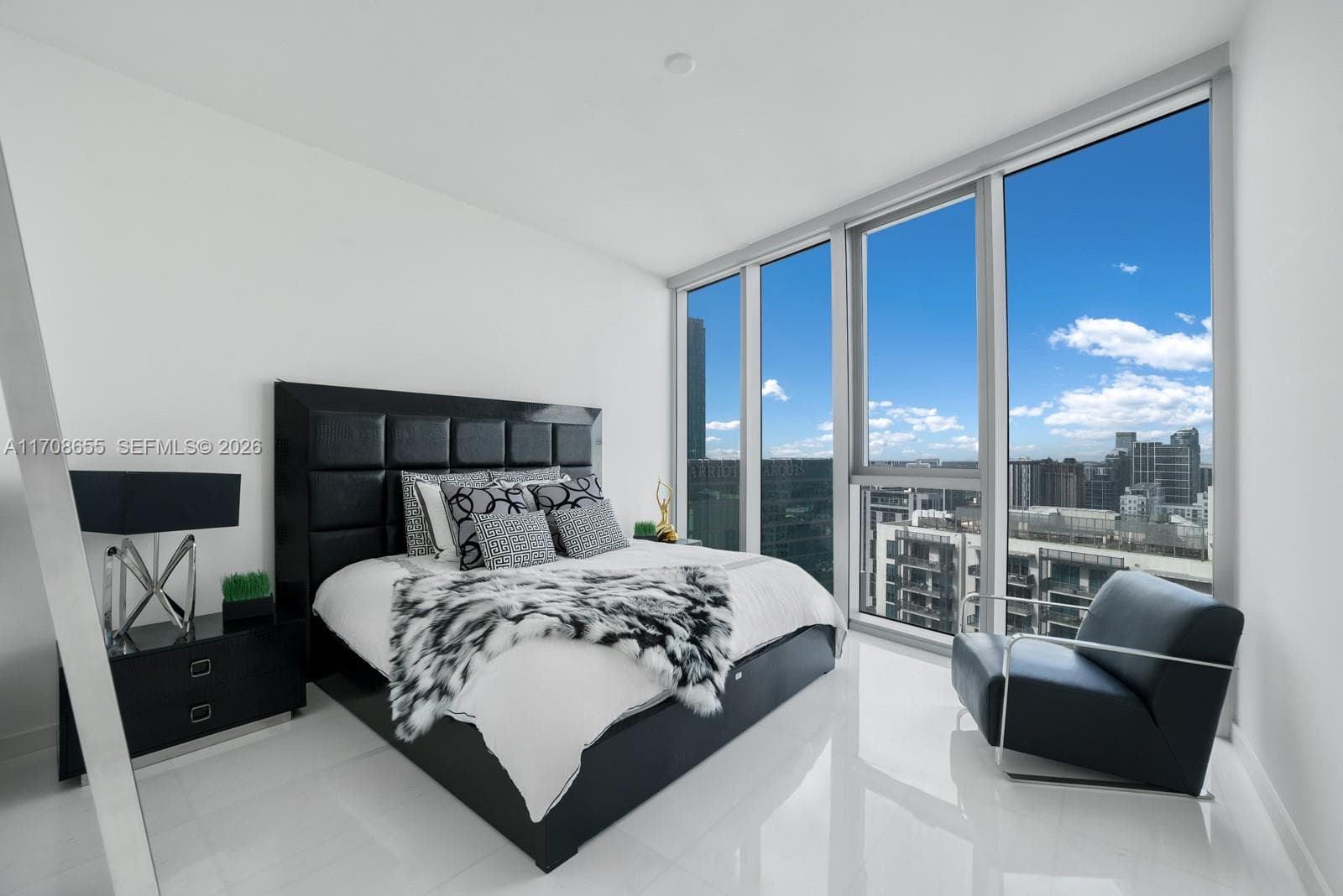 300 Biscayne Blvd Way # 4703, Miami FL 33131 — 23