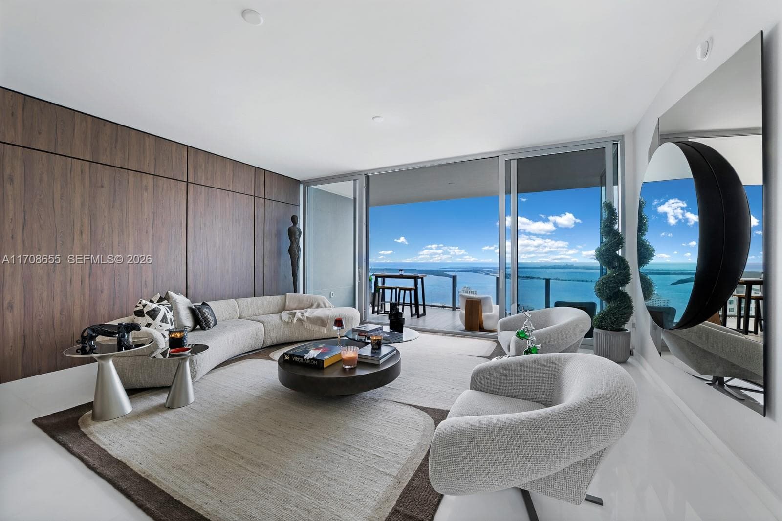 300 Biscayne Blvd Way # 4703, Miami FL 33131 — 2