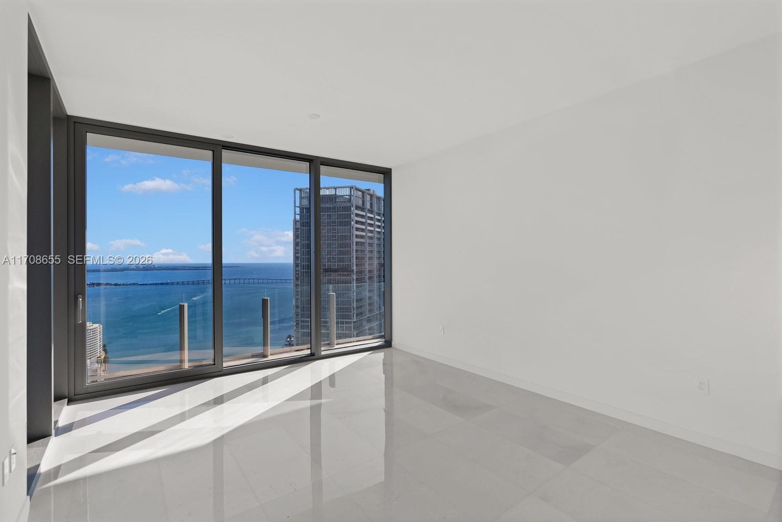 300 Biscayne Blvd Way # 4703, Miami FL 33131 — 47