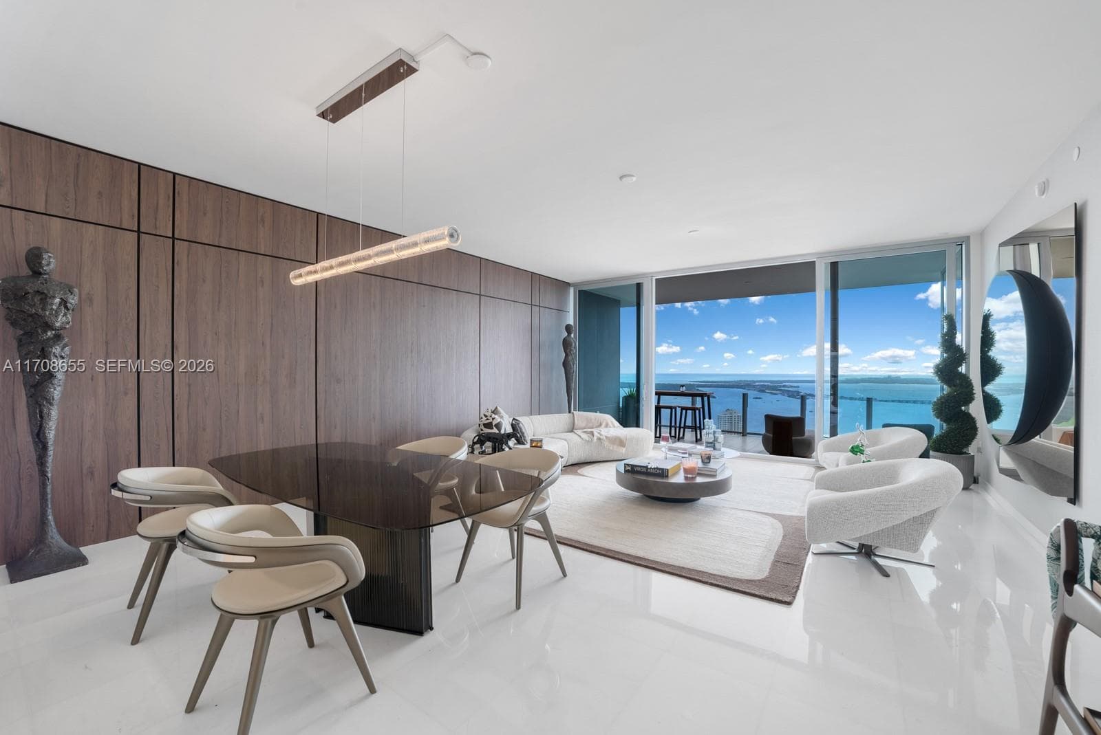 300 Biscayne Blvd Way # 4703, Miami FL 33131 — 3