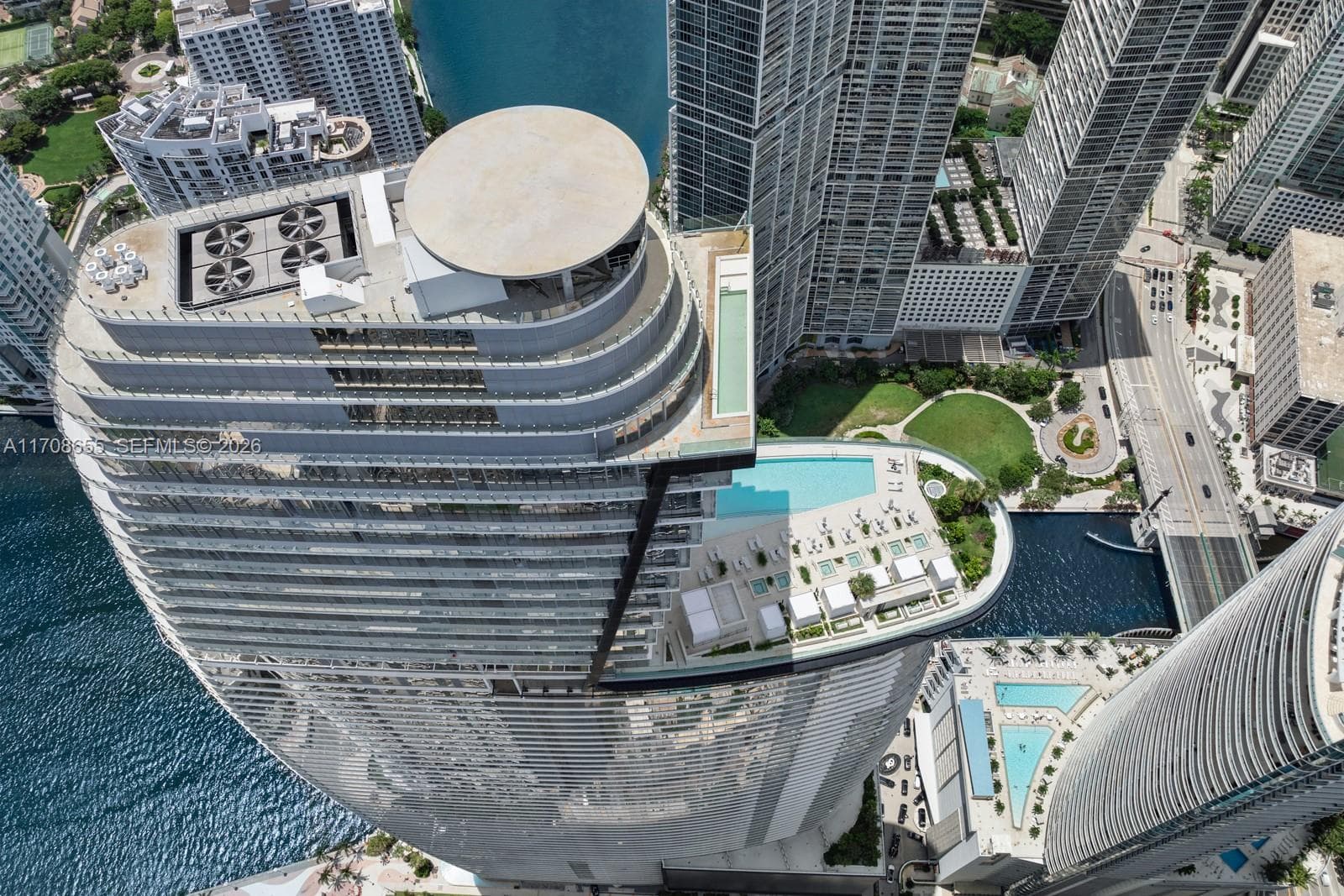 300 Biscayne Blvd Way # 4703, Miami FL 33131 — 94
