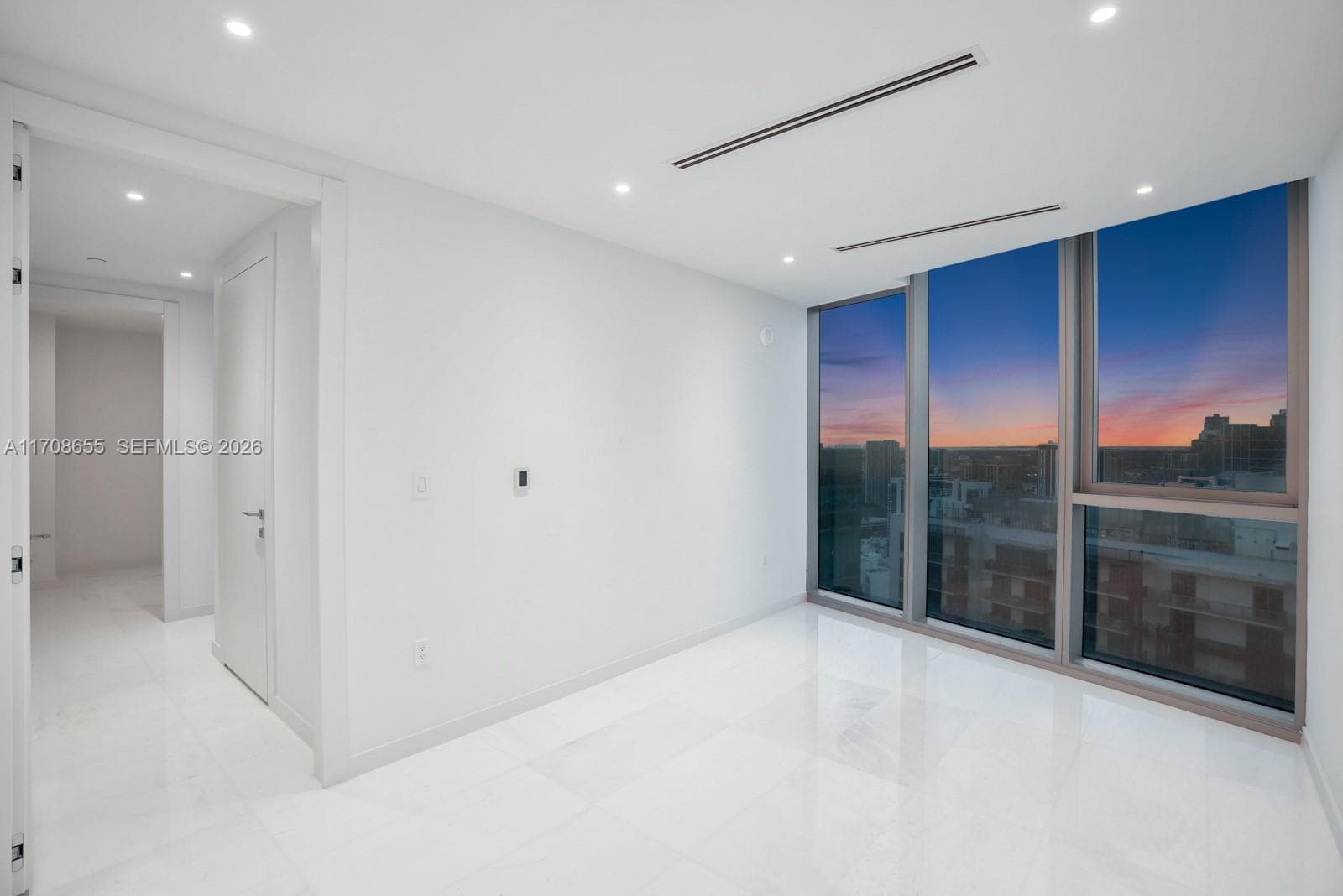 300 Biscayne Blvd Way # 4703, Miami FL 33131 — 36