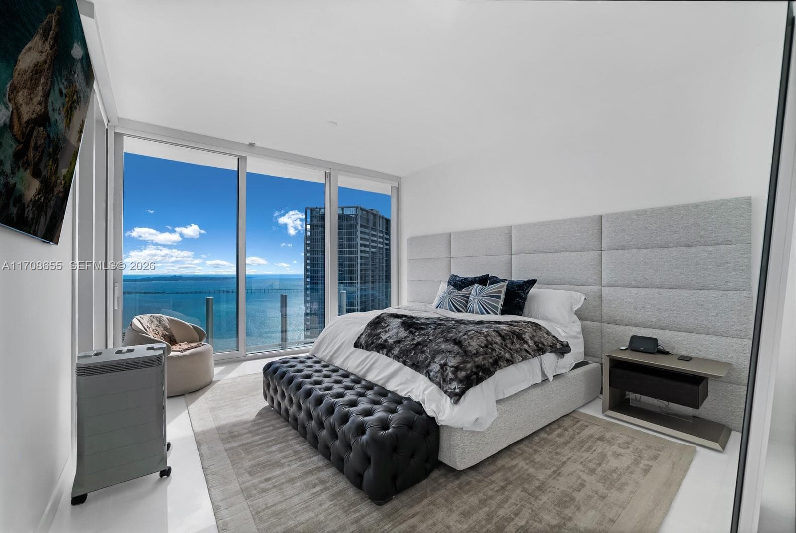 300 Biscayne Blvd Way # 4703, Miami FL 33131 — 9