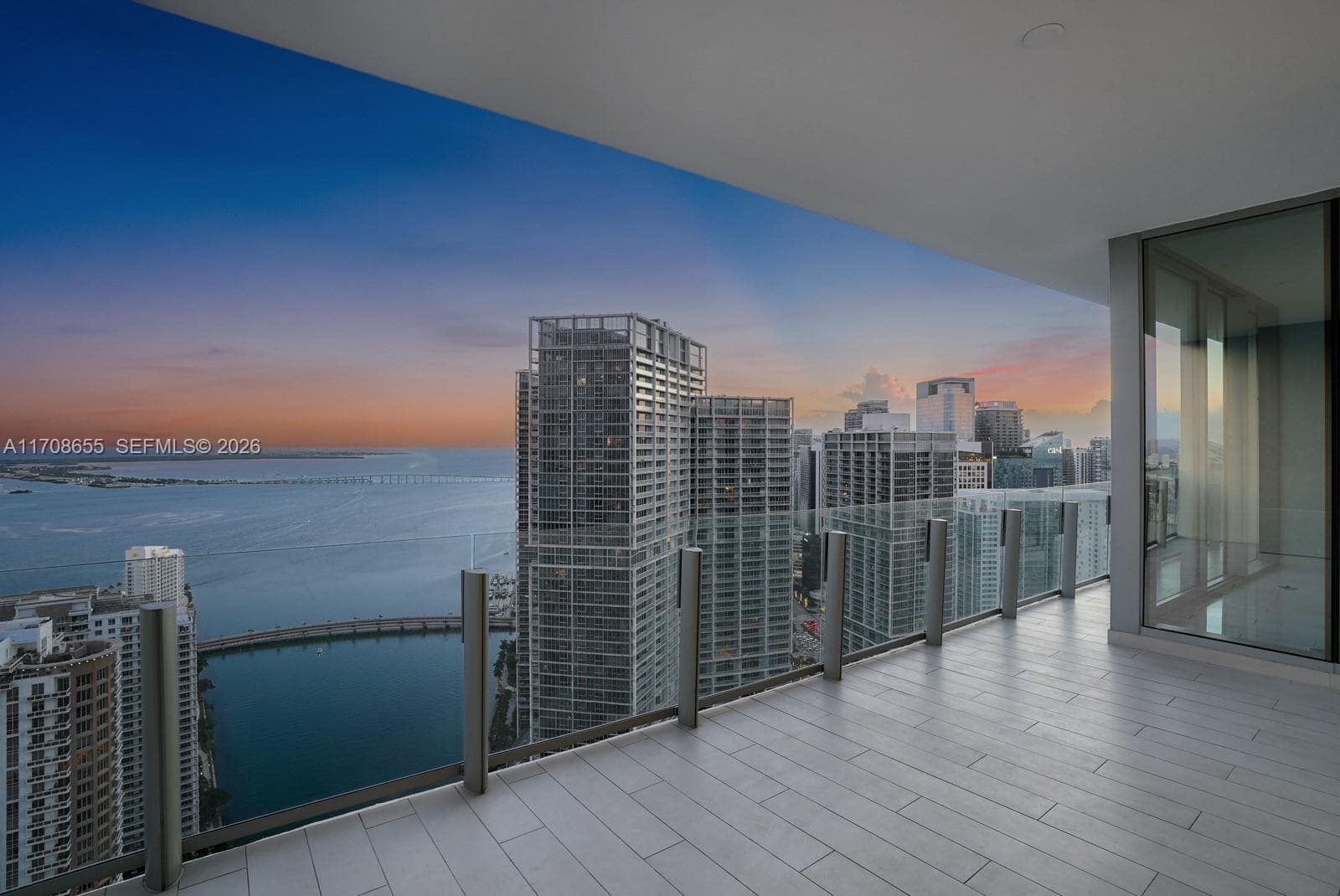 300 Biscayne Blvd Way # 4703, Miami FL 33131 — 30