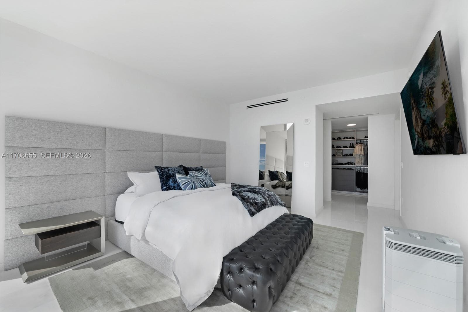 300 Biscayne Blvd Way # 4703, Miami FL 33131 — 10