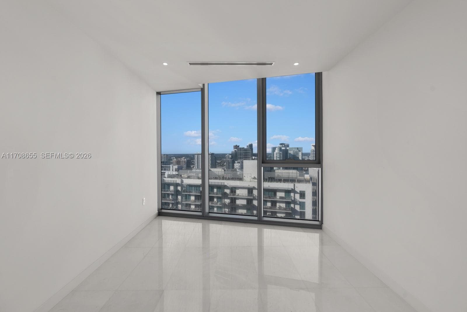 300 Biscayne Blvd Way # 4703, Miami FL 33131 — 51