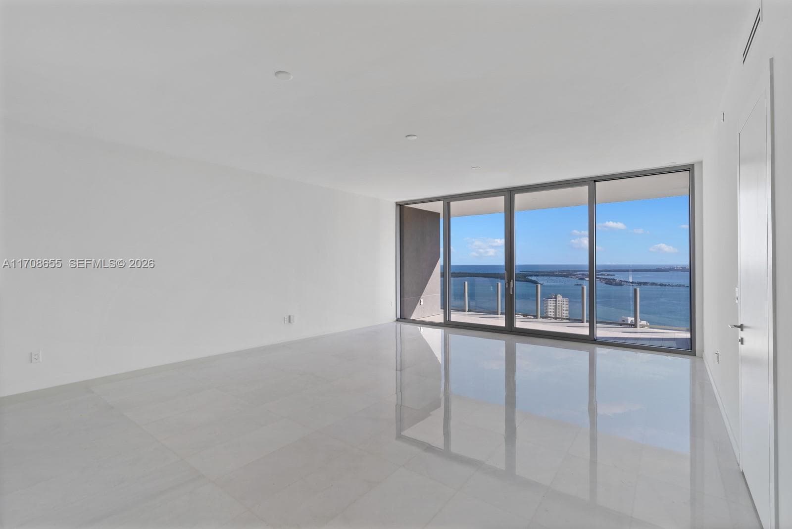 300 Biscayne Blvd Way # 4703, Miami FL 33131 — 48