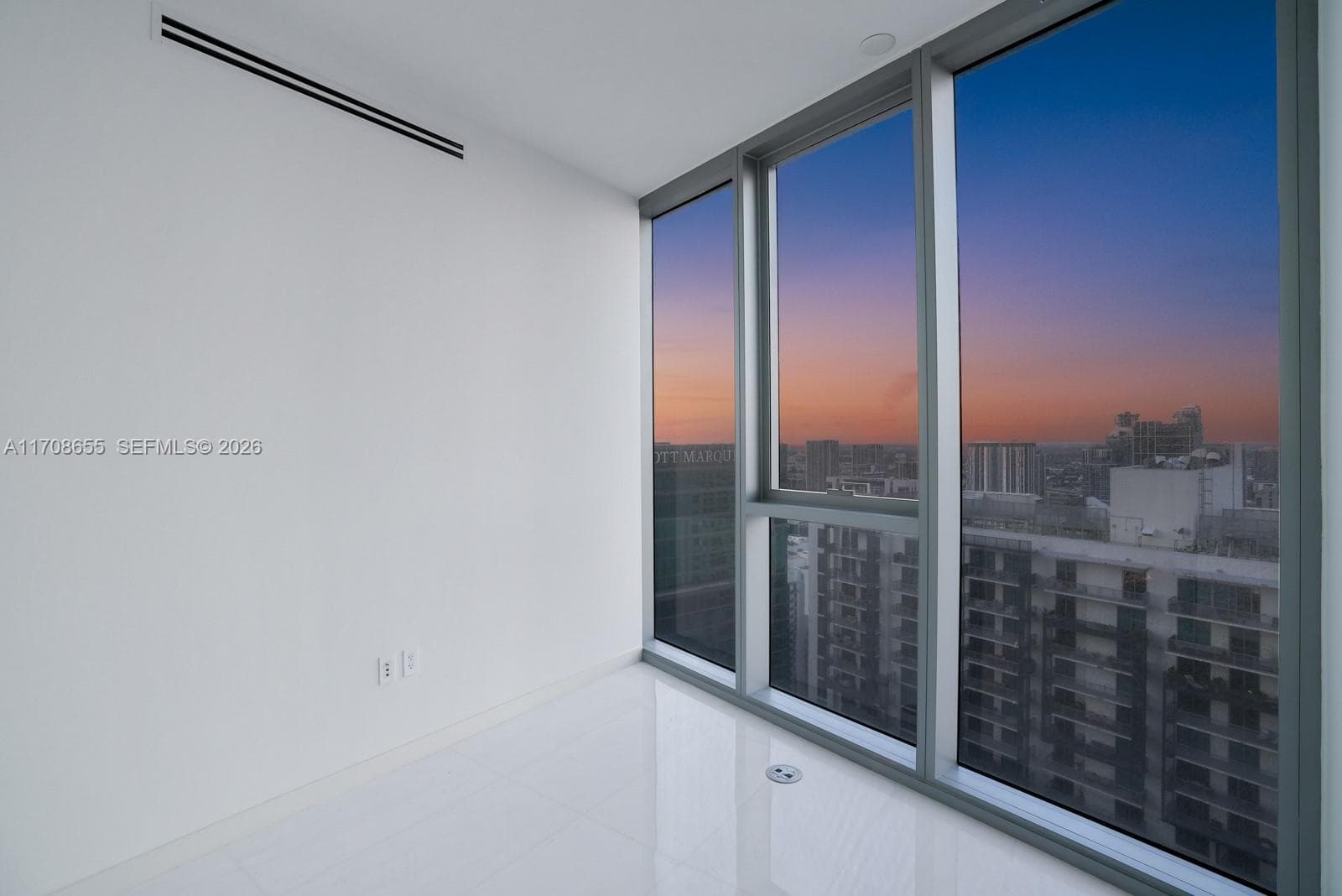 300 Biscayne Blvd Way # 4703, Miami FL 33131 — 35