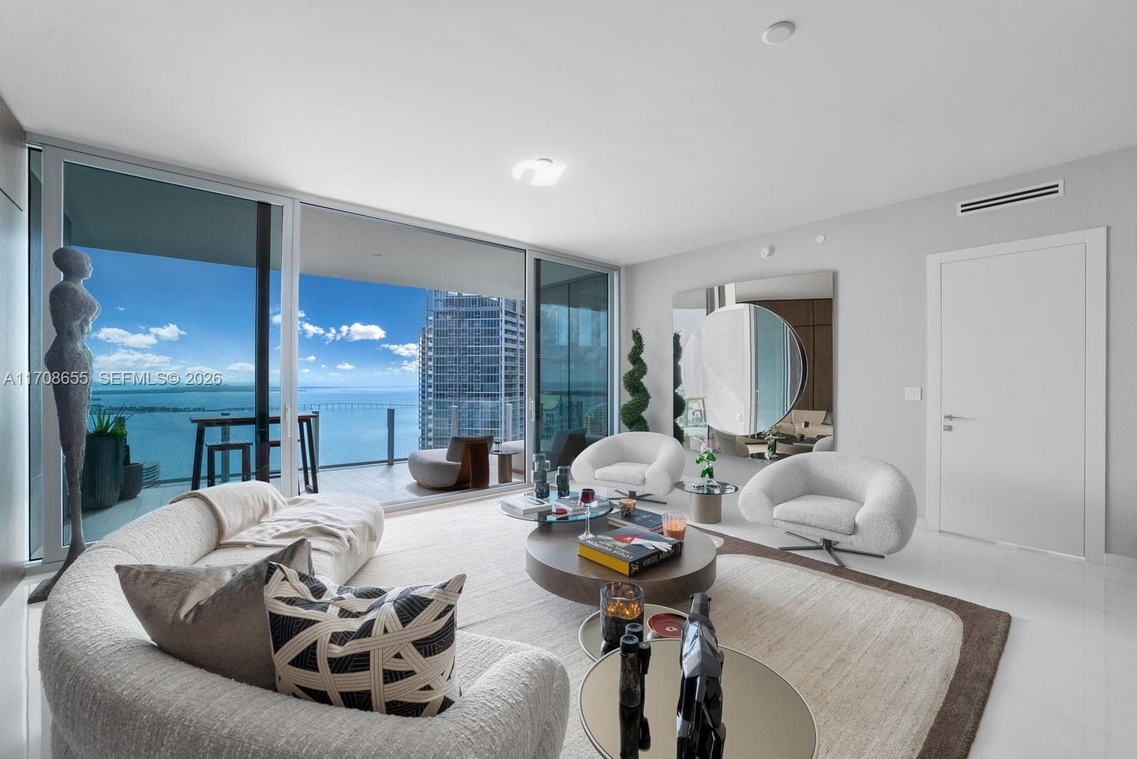 300 Biscayne Blvd Way # 4703, Miami FL 33131 — 4
