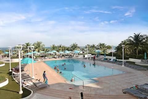 100 Lincoln Rd # 739, Miami Beach FL 33139 — 23