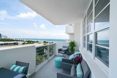 100 Lincoln Rd # 739, Miami Beach FL 33139 — 2