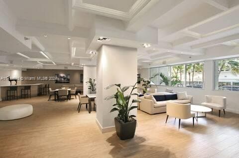 100 Lincoln Rd # 739, Miami Beach FL 33139 — 32