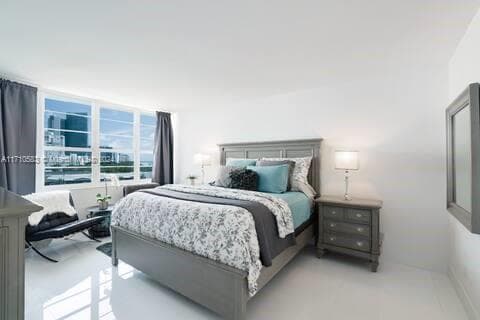100 Lincoln Rd # 739, Miami Beach FL 33139 — 10