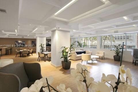 100 Lincoln Rd # 739, Miami Beach FL 33139 — 31