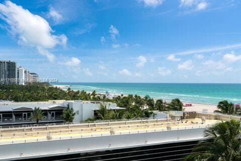 100 Lincoln Rd # 739, Miami Beach FL 33139 — 25
