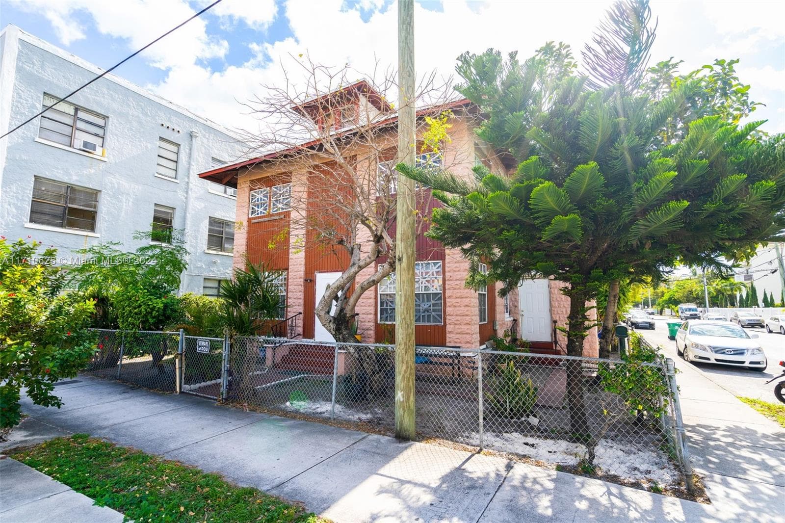 676 SW 1st St, Miami FL 33130 — 10