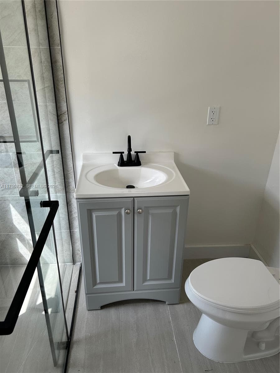 3529 NW 34th St, Miami FL 33142 — 5