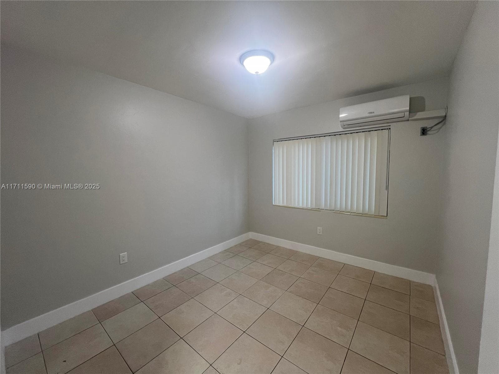 5520 NE 1st Ct, Miami FL 33137 — 17