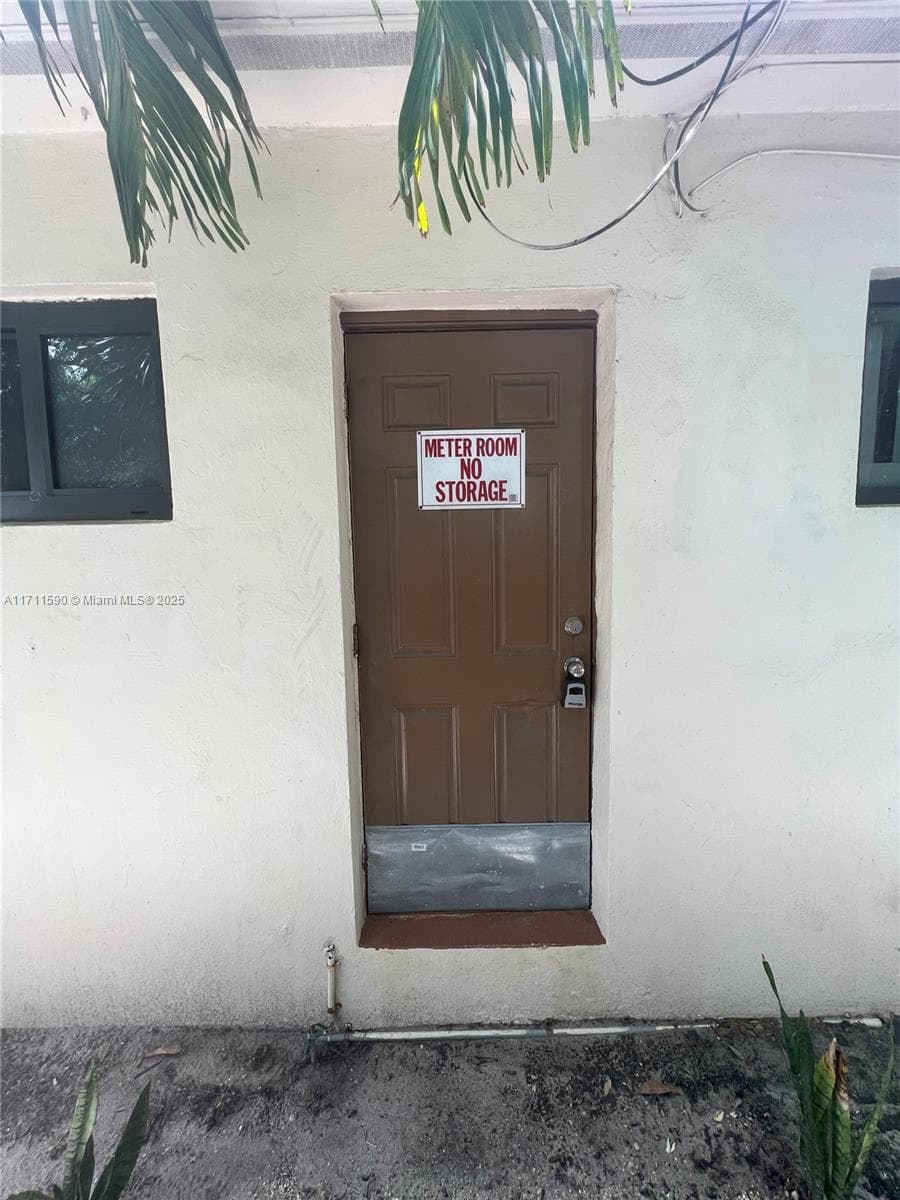 5520 NE 1st Ct, Miami FL 33137 — 8