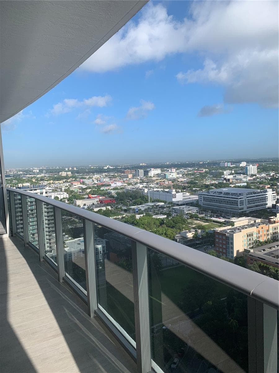 488 NE 18th St # 2705, Miami FL 33132 — 32