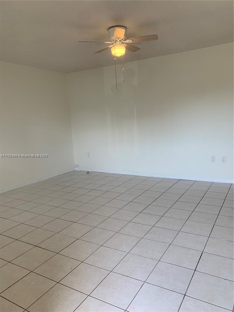 1395 NE 167th St # 209, Miami FL 33162 — 17