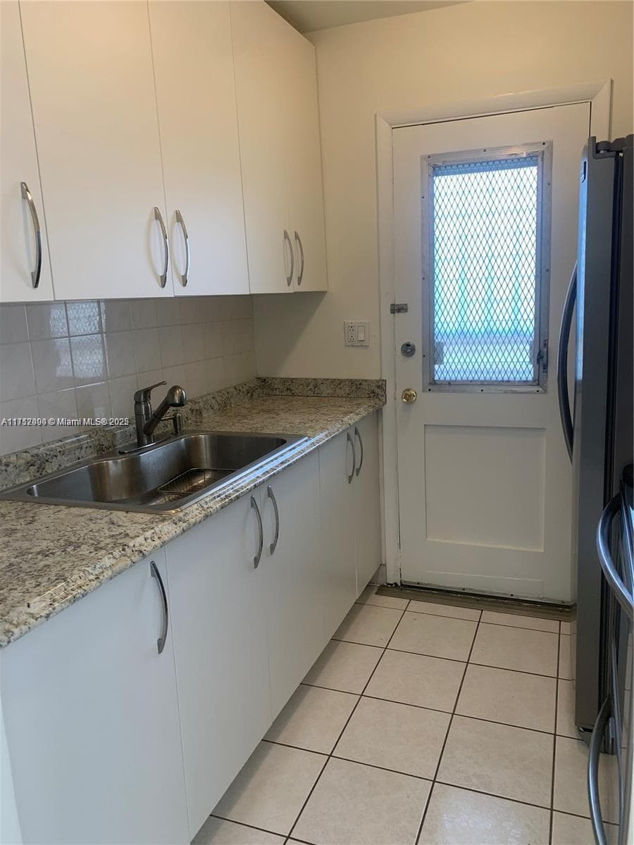1395 NE 167th St # 209, Miami FL 33162 — 22