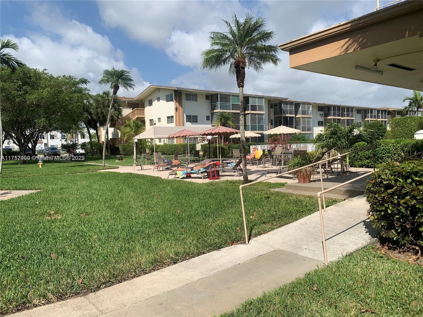 1395 NE 167th St # 209, Miami FL 33162 — 5