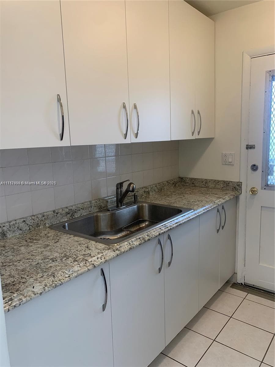 1395 NE 167th St # 209, Miami FL 33162 — 15