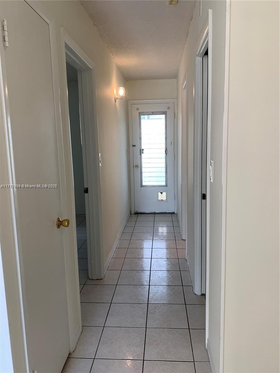 1395 NE 167th St # 209, Miami FL 33162 — 25