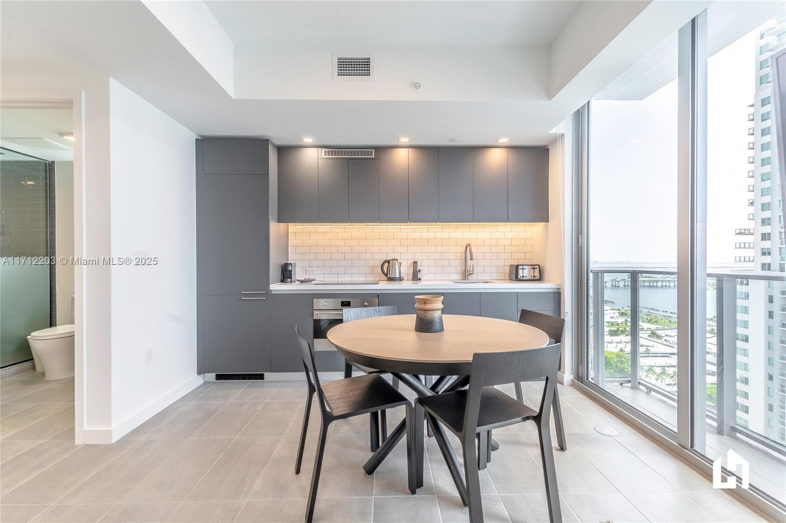 227 NE 2nd St # 2412, Miami FL 33132 — 7