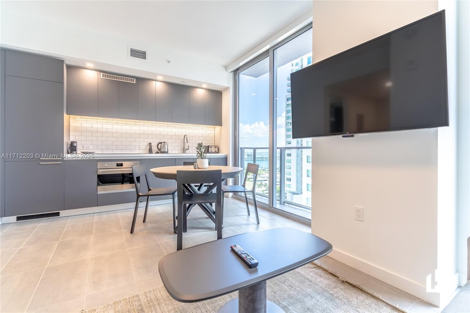 227 NE 2nd St # 2412, Miami FL 33132 — 5