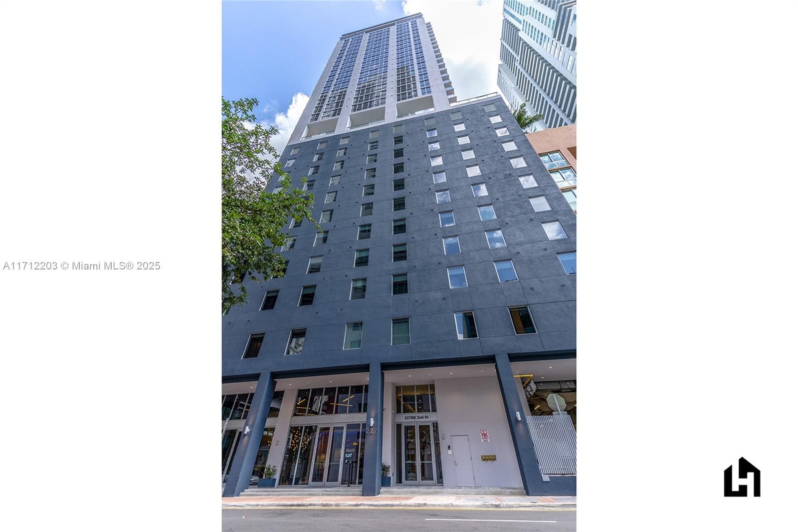227 NE 2nd St # 2412, Miami FL 33132 — 37