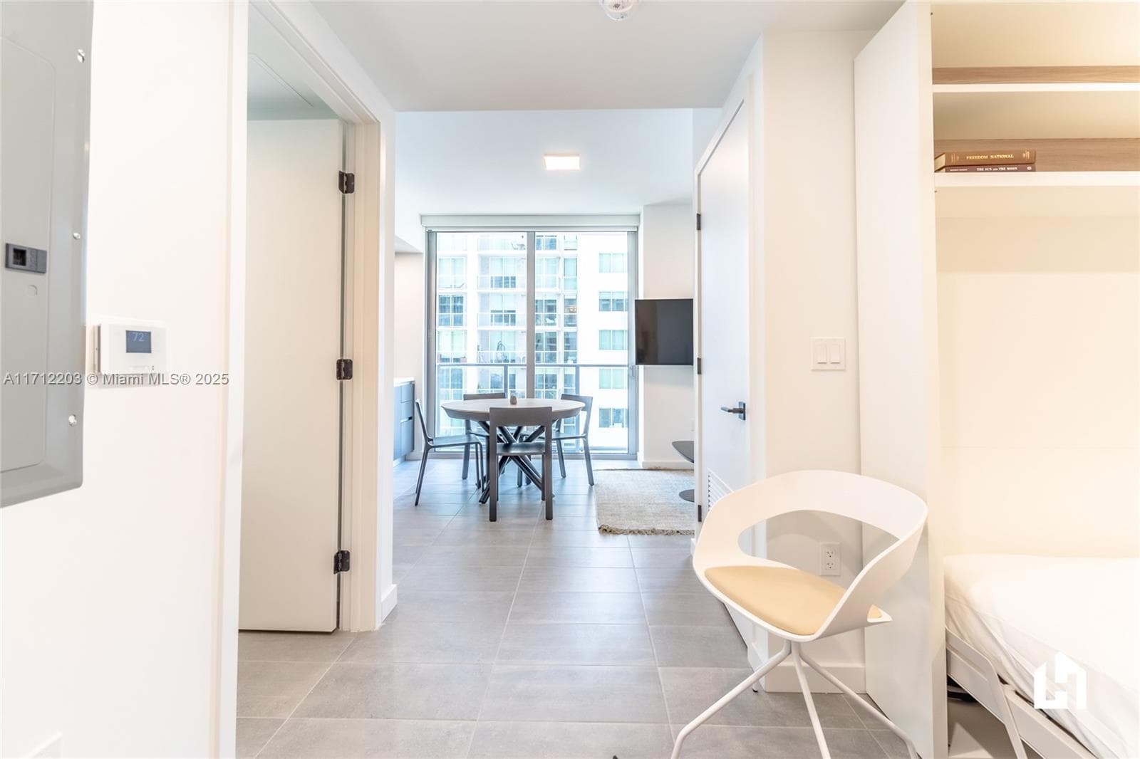 227 NE 2nd St # 2412, Miami FL 33132 — 19