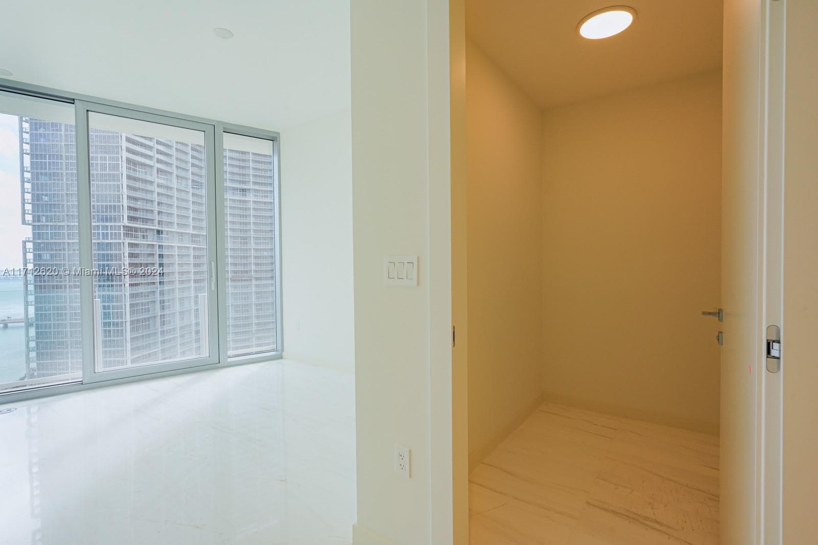 300 Biscayne Boulevard Way # 1806, Miami FL 33131 — 16