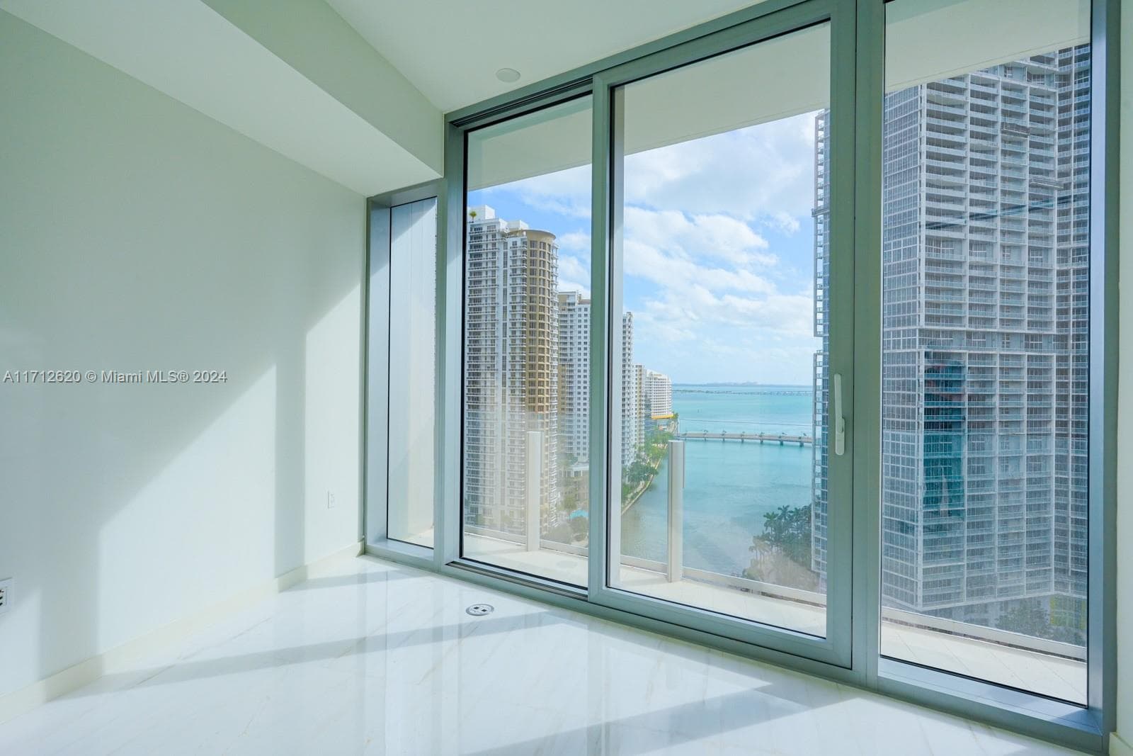 300 Biscayne Boulevard Way # 1806, Miami FL 33131 — 12
