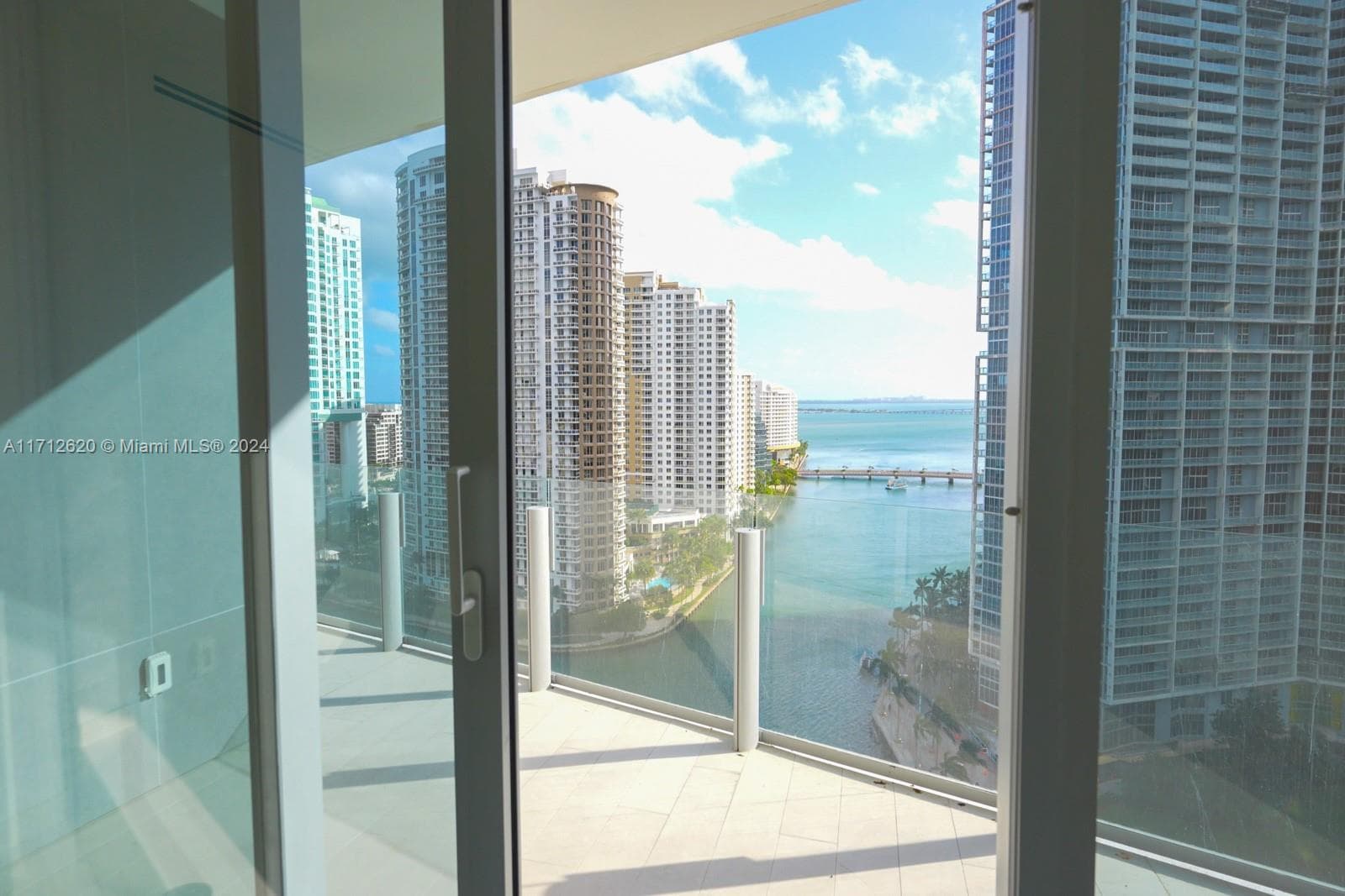300 Biscayne Boulevard Way # 1806, Miami FL 33131 — 53